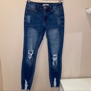 Distressed skinny jeans